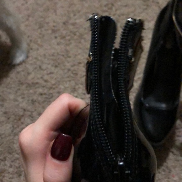 Black and gold ankle strap platform heels. - Picture 2 of 3